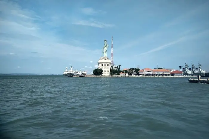 Alamat Monumen Jalesveva Jayamahe