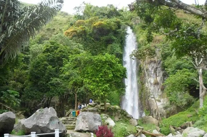 Tempat Wisata di Humbang Hasundutan yang Kaya Akan Sejarah yang Unik Tempat Wisata di Humbang Hasundutan yang Kaya Akan Sejarah yang Unik